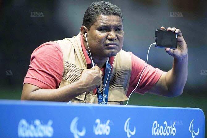 Ciego, es uno de los fotógrafos de los Juegos Paralímpicos de Río.