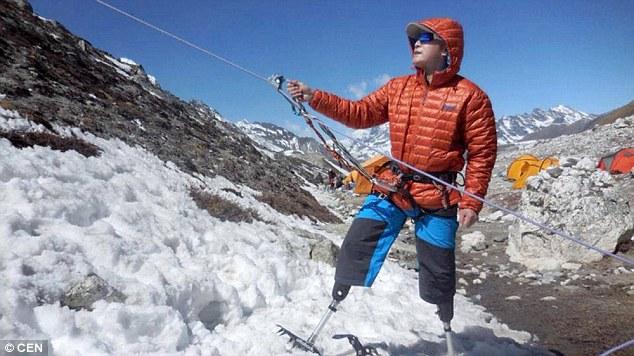 Everest : se levanta por discriminatoria la prohibición de ascensión para los minusválidos.